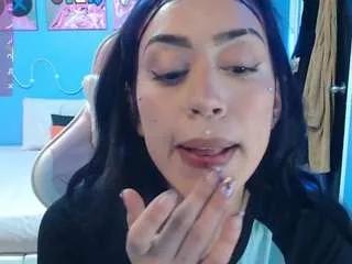 julieta-de-los-angeles from CamSoda is Freechat