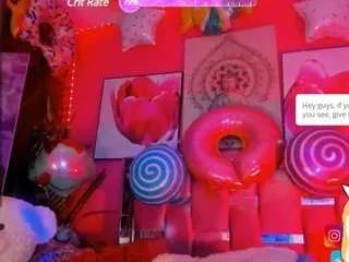 Discover our girls online shows and discover the company of countless livestreamers, with stunning shapes, sex toys and more.