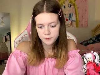 Discover our girls online shows and discover the company of countless livestreamers, with stunning shapes, sex toys and more.