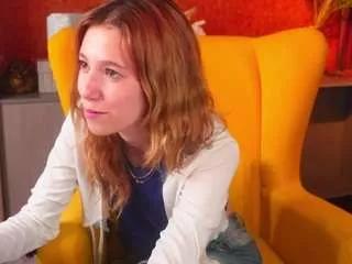 Discover our girls online shows and discover the company of countless livestreamers, with stunning shapes, sex toys and more.