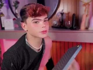 kennyboy-18 from CamSoda
