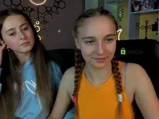 kira-neko from CamSoda is Freechat