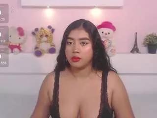 Discover our girls online shows and discover the company of countless livestreamers, with stunning shapes, sex toys and more.