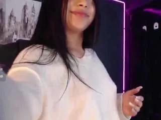 kittyy-lovee from CamSoda