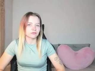 Kruassan33 webcams show profile image 
