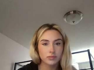 Laceymuler32 webcams show profile image 