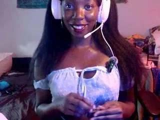 lanaluxxe4 from CamSoda is Freechat