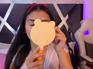 laraasweet from CamSoda