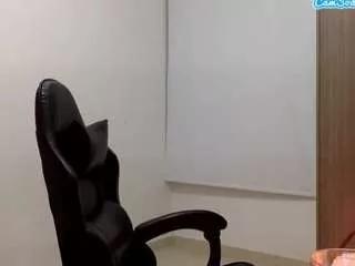 laura-d from CamSoda is Freechat