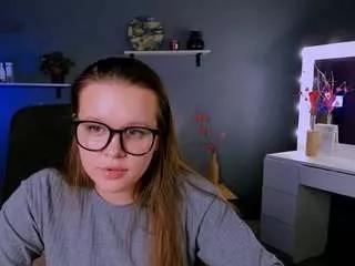laura-whisper from CamSoda is Freechat