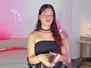 layla-golden from CamSoda