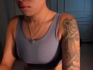 leahnovac from CamSoda is Freechat