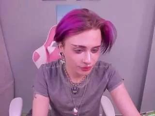 leoncrystall from CamSoda is Freechat