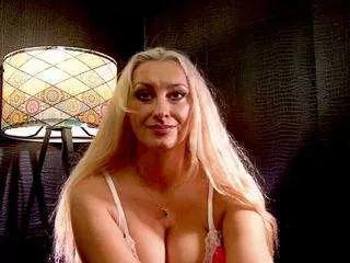 leticiareys from CamSoda is Freechat