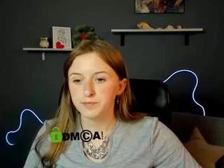 lili-cherryy from CamSoda