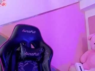 lilithnoahh from CamSoda