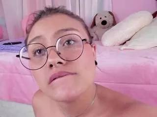 lilyfox1 from CamSoda is Freechat