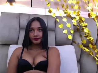 Discover our girls online shows and discover the company of countless livestreamers, with stunning shapes, sex toys and more.
