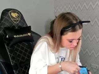 little-kristyy from CamSoda