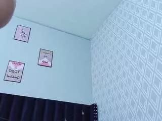 littleebluee from CamSoda