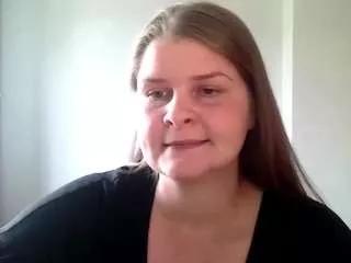 lovexcaroline from CamSoda is Freechat