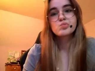 Photos of loviecoccia from CamSoda is Freechat