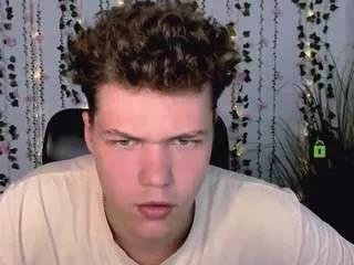 lucas-long from CamSoda is Freechat