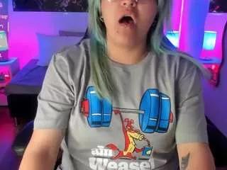 lucky-leah from CamSoda is Freechat