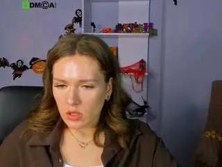 luna-blooming from CamSoda is Freechat