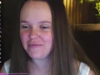 lunaroyale from CamSoda is Freechat