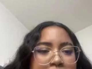 maddie-and-chelsea from CamSoda is Freechat
