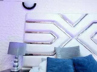 Discover our girls online shows and discover the company of countless livestreamers, with stunning shapes, sex toys and more.