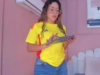 mara-brooks from CamSoda