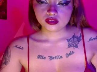 Discover our girls online shows and discover the company of countless livestreamers, with stunning shapes, sex toys and more.