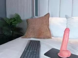 martinagrace from CamSoda is Freechat