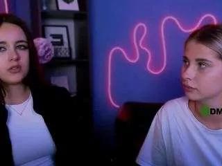 marymeow from CamSoda is Freechat