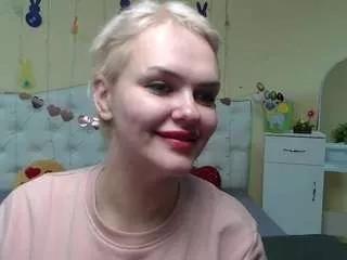 Discover our girls online shows and discover the company of countless livestreamers, with stunning shapes, sex toys and more.
