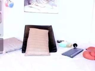 Micaela-zc webcams show profile image 
