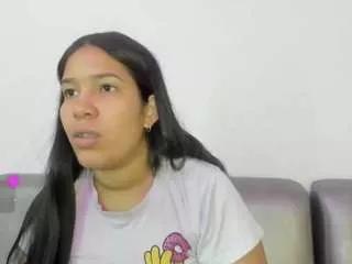 Discover our girls online shows and discover the company of countless livestreamers, with stunning shapes, sex toys and more.