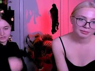 miki-ti from CamSoda