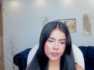 Discover our girls online shows and discover the company of countless livestreamers, with stunning shapes, sex toys and more.