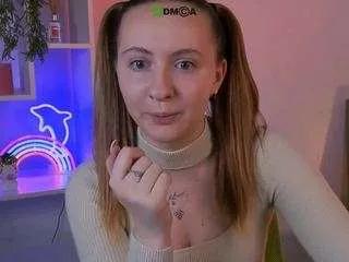 mila-glow from CamSoda is Freechat