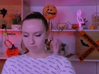 mila-glow from CamSoda is Freechat