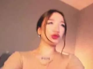 minnie-west from CamSoda