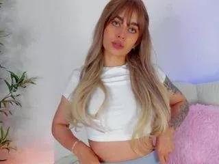 miss-lanaa from CamSoda