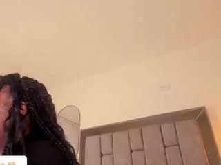 miss-mian from CamSoda is Freechat