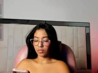 misssophiery from CamSoda is Freechat