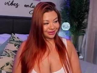 Discover our girls online shows and discover the company of countless livestreamers, with stunning shapes, sex toys and more.