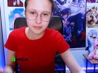 Discover our girls online shows and discover the company of countless livestreamers, with stunning shapes, sex toys and more.