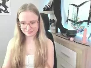 nancystar from CamSoda